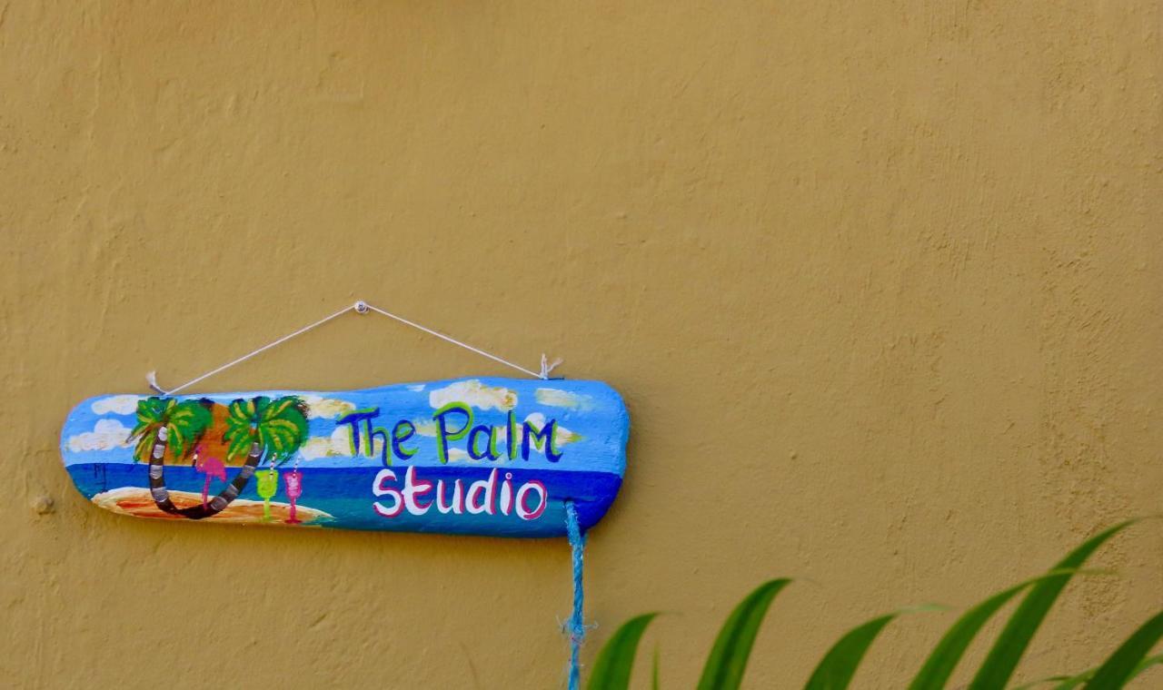 Historic Building The Palm Backyard Studio-Apartment Willemstad, Curacao Feel Home Away From Home מראה חיצוני תמונה