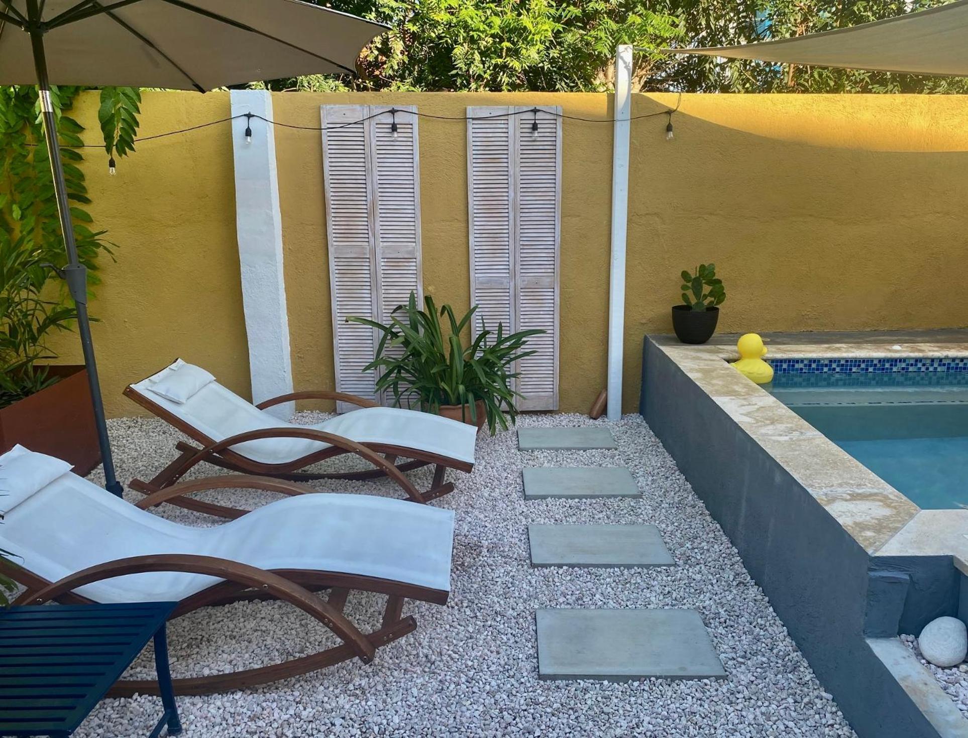 Historic Building The Palm Backyard Studio-Apartment Willemstad, Curacao Feel Home Away From Home מראה חיצוני תמונה